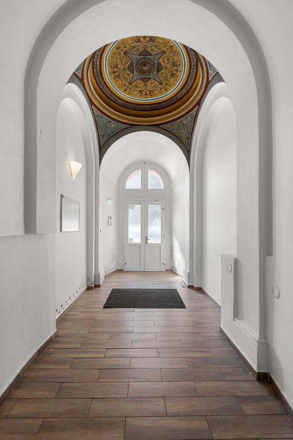 Residence Stefanikova Rose Brno Esterno foto